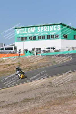 media/Apr-20-2025-AHRMA (Sun) [[393a79c373]]/Race/Group 11 early race/Turn 4b/